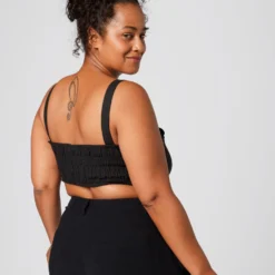 Tanktops Top Naomi Dames Zwart -About You Winkel d9f552eaf214821ec9822b2d65dac3af scaled