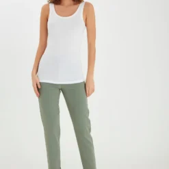 B.young Tanktops Top Pamila Dames Offwhite 17 B.young Tanktops Top Pamila Dames Offwhite -About You Winkel dc20e2a1cf82ada332230019dc0c8ddb scaled