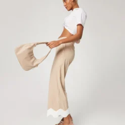 Pantalons Wide Leg Broek Nora Dames Beige / Crème -About You Winkel e2ef54af6aa9b6988d82c4a193bc3713 scaled