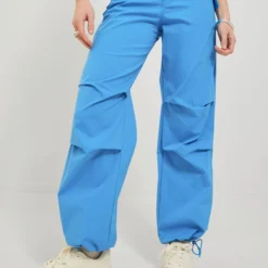 JJXX Pantalons Tapered Broek Blake Dames Lichtblauw -About You Winkel ed4d44db46aa3f4be0f2b594605186b8 scaled