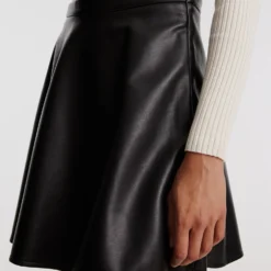 EDITED Leren Rokken Rok Verenice Dames Zwart -About You Winkel f79eedea65f81c317dc1b81e736b896e scaled